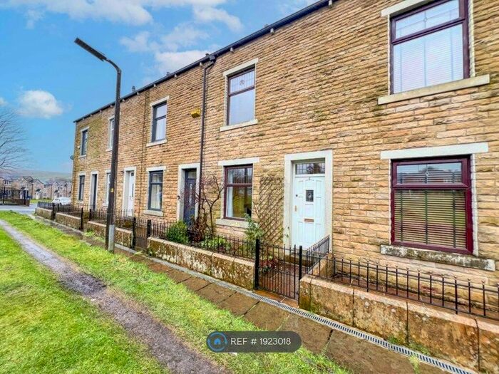 4 Bedroom Terraced House To Rent In Briar Street, Bacup, OL13