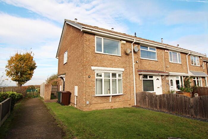 2 Bedroom End Of Terrace House To Rent In Magna Close, Flanderwell, Rotherham, S66
