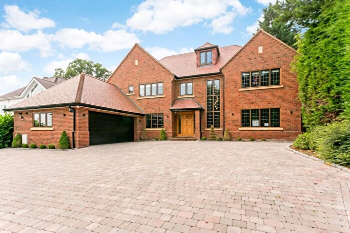 6 Bedroom Detached House To Rent In Woodhill Avenue Gerrards Cross, SL9