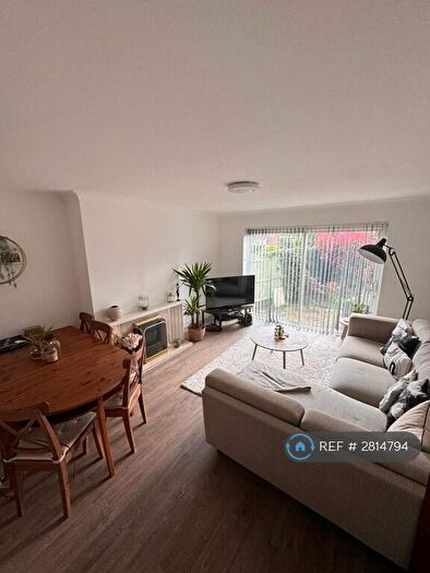 2 Bedroom Maisonette To Rent In Littlecote Place, Pinner, HA5