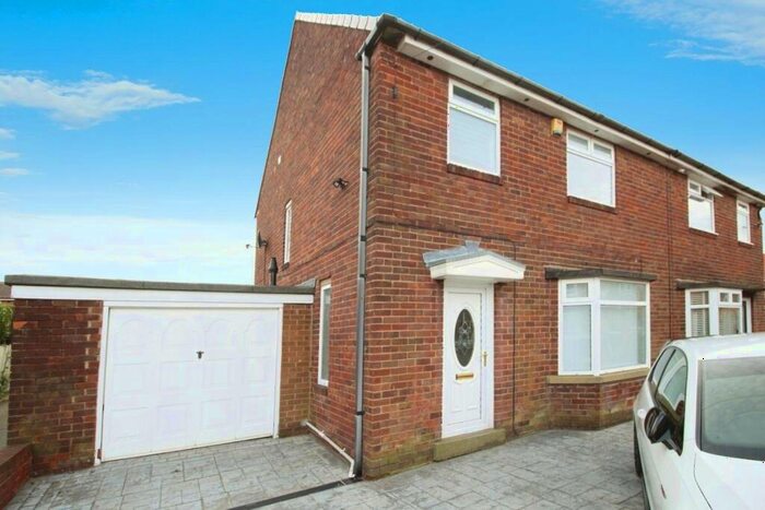 3 Bedroom Semi-Detached House To Rent In Thirlmere Way, Newcastle Upon Tyne, Tyne And Wear, NE5