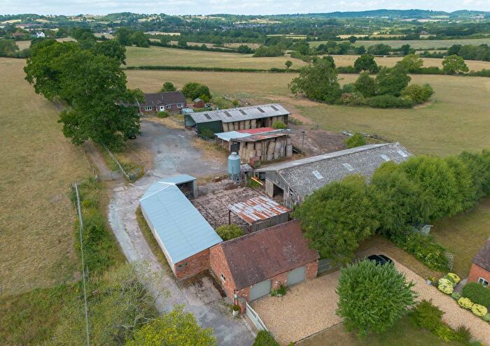 4 Bedroom Bungalow For Sale In Rowney Green, Alvechurch, Birmingham, B48