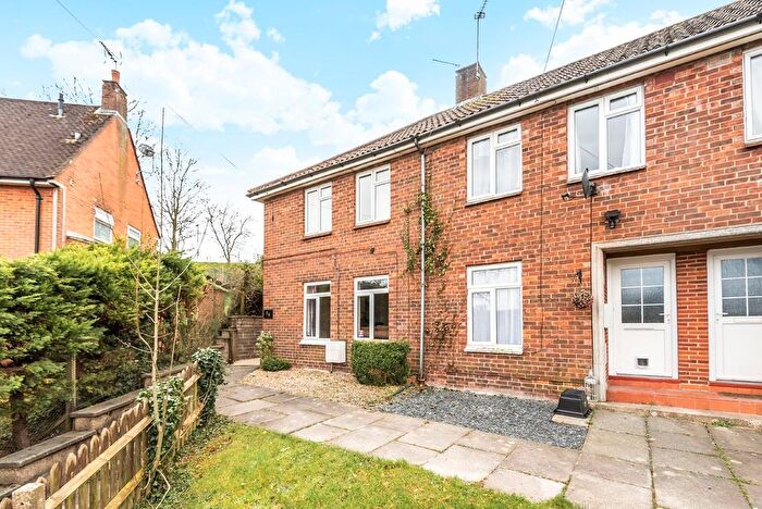 2 Bedroom Semi-Detached House To Rent In Wolfe Close, Winchester, SO22