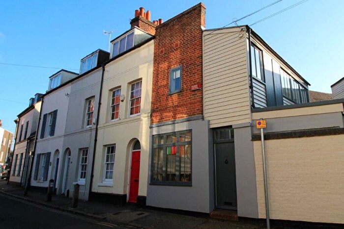 2 Bedroom House To Rent In King Street, Canterbury - Ref, CT1