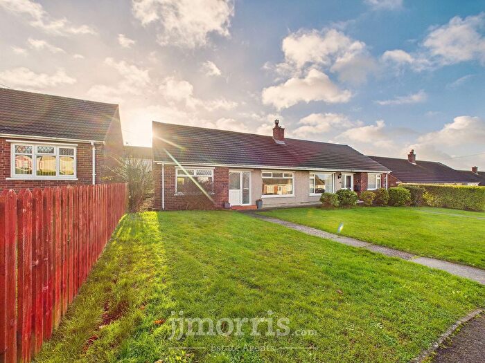 2 Bedroom Semi-detached House For Sale In Maesglas, Cardigan, SA43