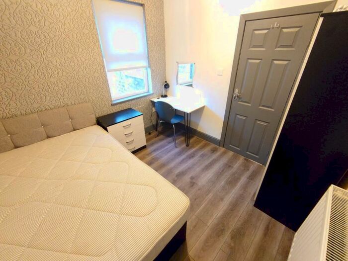 4 Bedroom Terraced House To Rent In Magdala St, Smithdown, L8