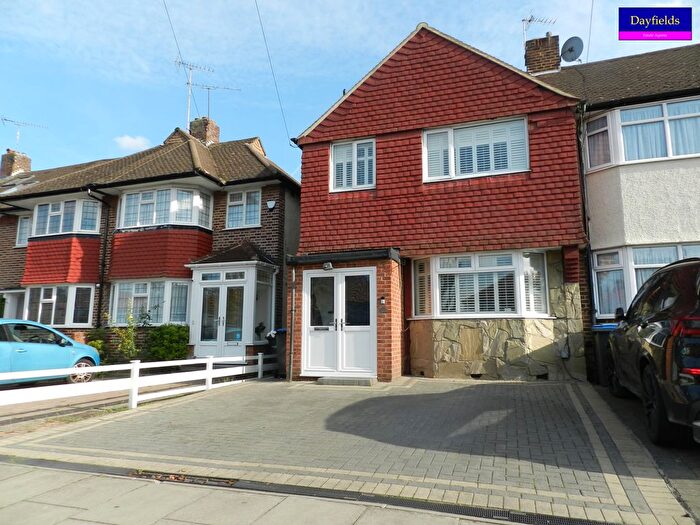 4 Bedroom End Terrace House For Sale In Baker Street, Enfield, EN1