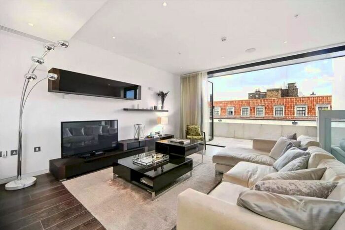 2 Bedroom Flat To Rent In The Strand, Holborn, London, WC2R