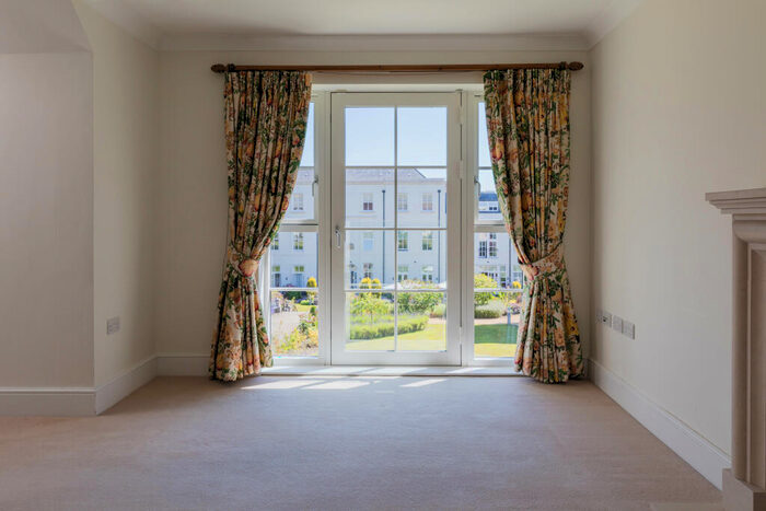 2 Bedroom Retirement Property For Sale In Templeton Road, RG17