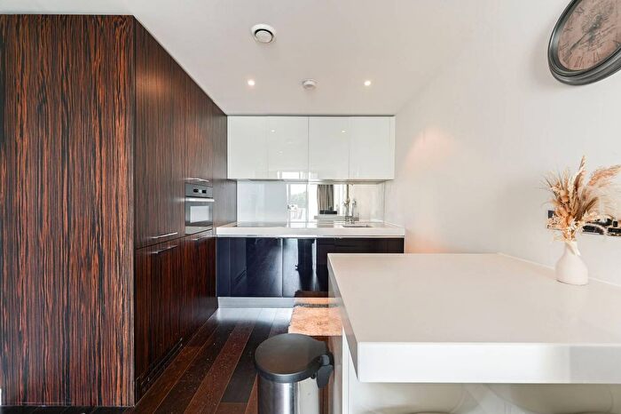 1 Bedroom Flat To Rent In Caro Point, Chelsea, London, SW1W