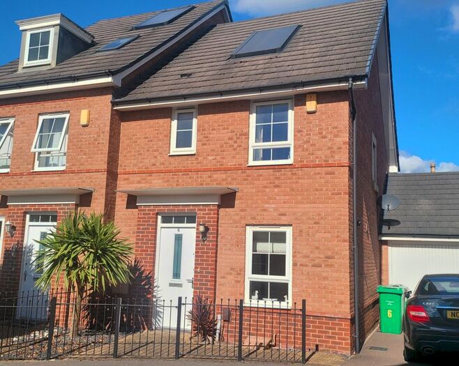 3 Bedroom Semi-Detached House To Rent In Breconshire Gardens, Nottingham, Nottinghamshire, NG6
