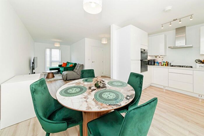 4 Bedroom Terraced House For Sale In Vigar Place, Copthorne, Crawley, RH10