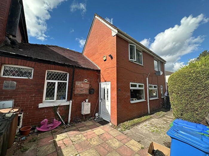 2 Bedroom Semi-Detached House For Sale In Dale Road, Middleton, Manchester, M24