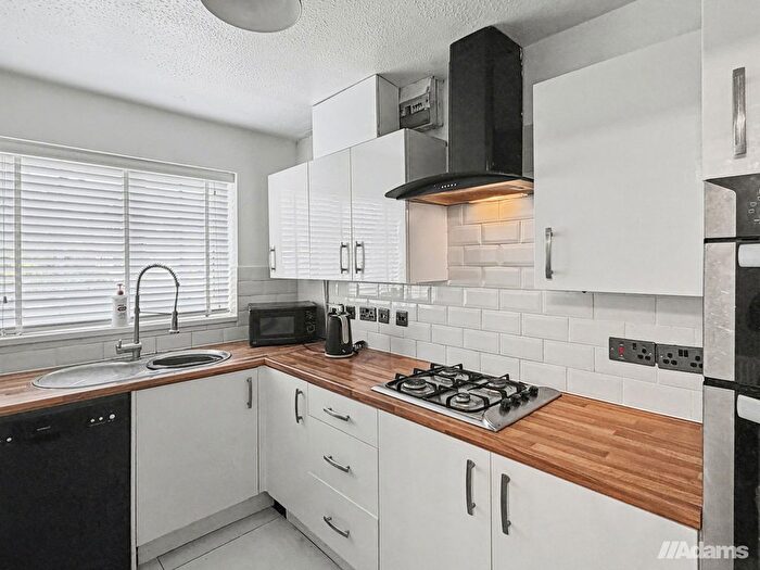 3 Bedroom Town House For Sale In Brackenwood Drive, Widnes, WA8