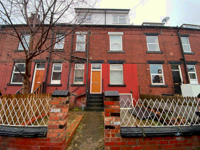 3 Bedroom Terraced House To Rent In Rydall Street, Leeds, LS11