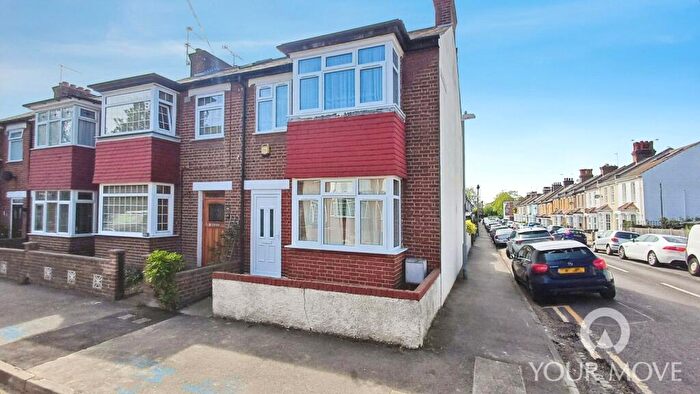 3 Bedroom End Of Terrace House To Rent In Lynton Road South, Gravesend, Kent, DA11