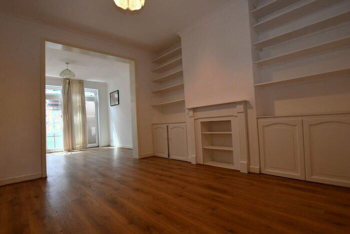 3 Bedroom End Of Terrace House To Rent In Cedars Road, Croydon, CR0
