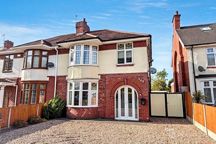 4 Bedroom Semi-Detached House For Sale In Hinckley Road, Nuneaton, CV11