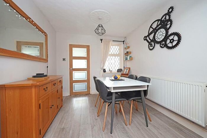 2 Bedroom Character Property For Sale In Oulton Road, Stone, Staffordshire, ST15