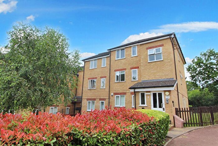 1 Bedroom Flat To Rent In Kirkland Drive, EN2