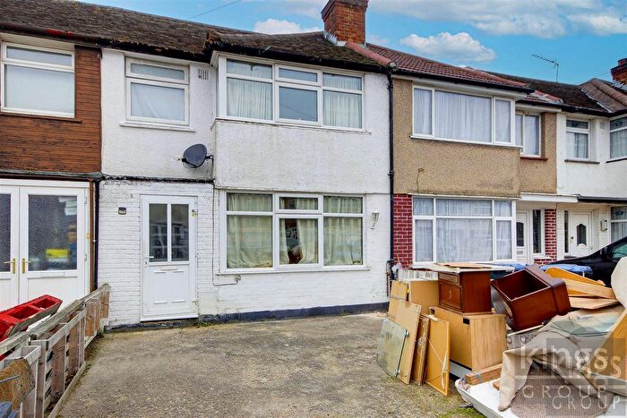 4 Bedroom Terraced House For Sale In Warren Close, Edmonton, N9