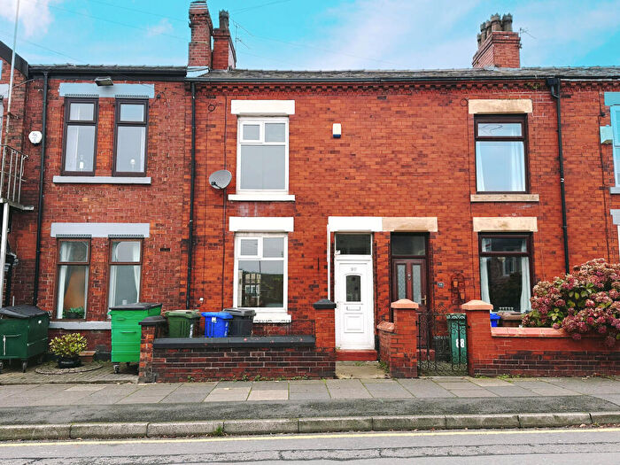 4 Bedroom House To Rent In Haughton Green Road, Denton, M34