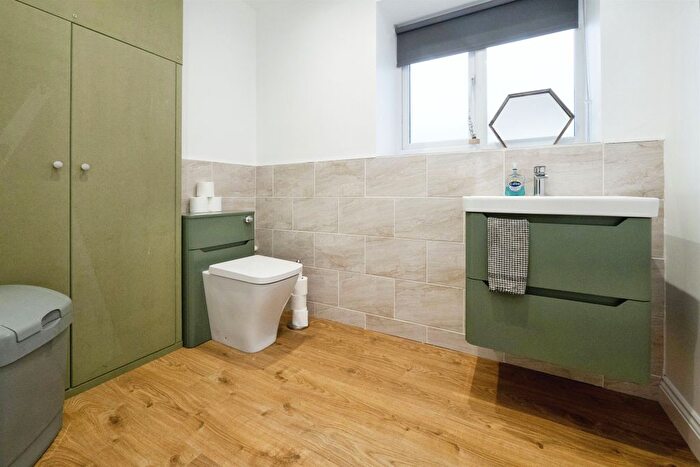 5 Bedroom Detached House For Sale In Main Street, Fridaythorpe, Driffield, YO25