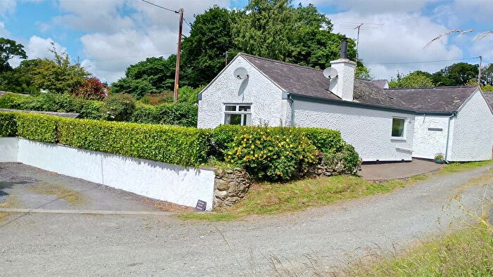2 Bedroom Cottage For Sale In Llanfaes, LL58