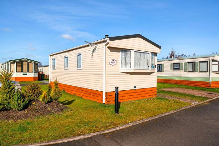2 Bedroom Park Home For Sale In Beechtree Park, Denny, FK6