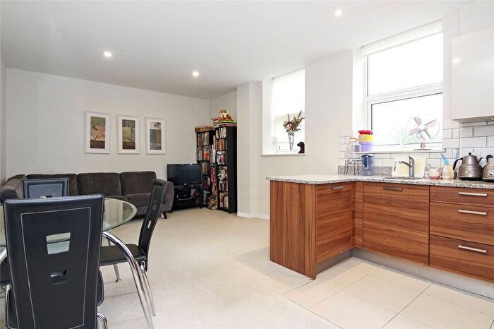 1 Bedroom Flat To Rent In Bromyard House, Bromyard Avenue, London, W3