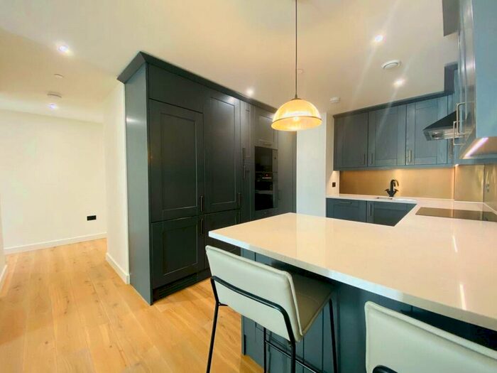 2 Bedroom Apartment To Rent In Emery Way, London, E1W