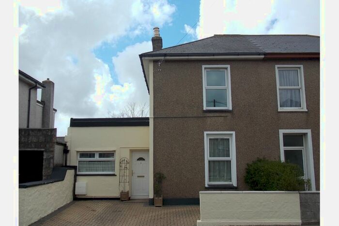 2 Bedroom Semi-Detached House To Rent In Roskear, Camborne, TR14