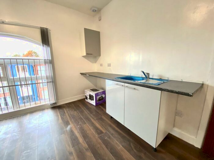 Studio To Rent In Stratford Road, Sparkhill, Birmingham, B11