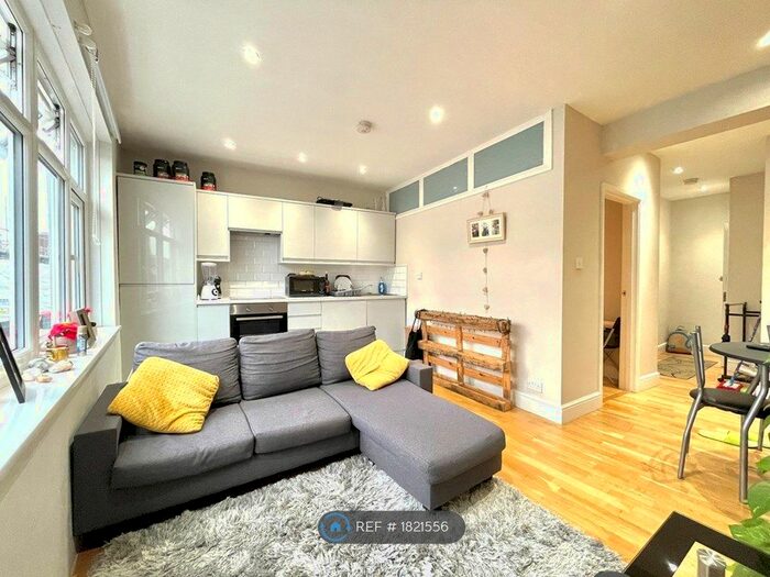 1 Bedroom Flat To Rent In Rye Lane, London, SE15