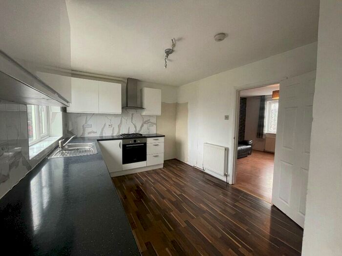 3 Bedroom Semi-Detached House To Rent In Cranborne Road, Potters Bar, Hertfordshire, EN6