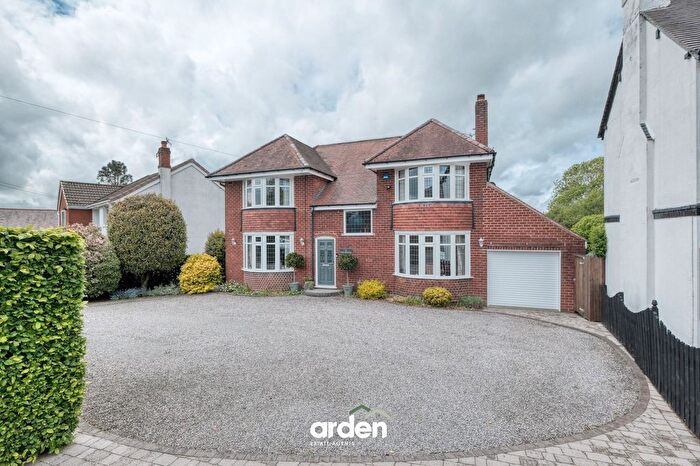 4 Bedroom Detached House For Sale In Marlbrook Lane, Marlbrook, B60