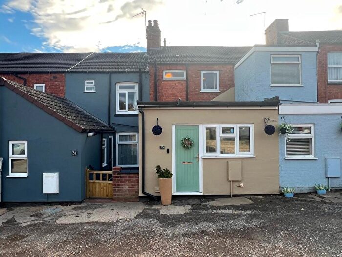 2 Bedroom Terraced House For Sale In Coronation Avenue, Rothwell, Kettering, NN14