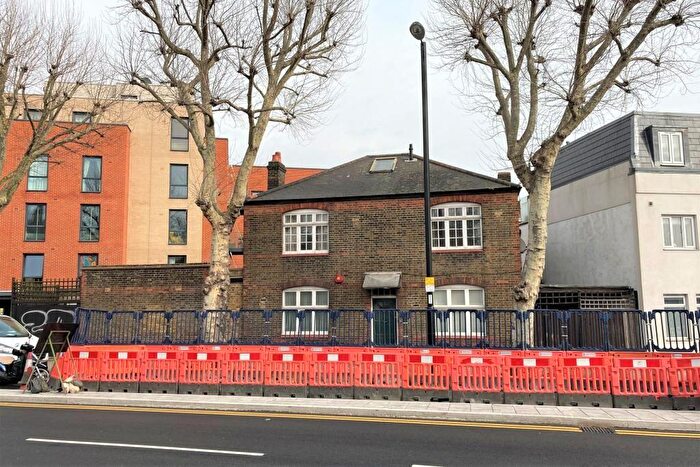 Studio To Rent In Deptford, London, SE8