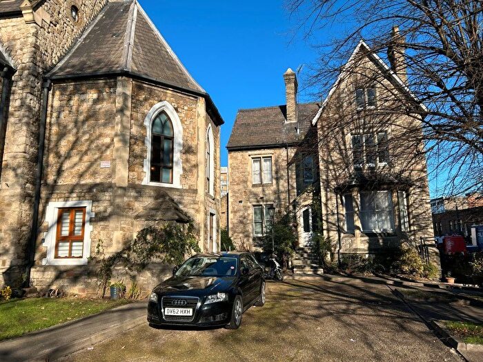 2 Bedroom Flat For Sale In St James Court, Fore Street, Edmonton, N18