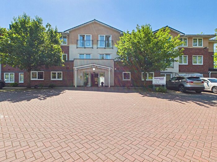 2 Bedroom Flat For Sale In Heyeswood, Haydock, WA11