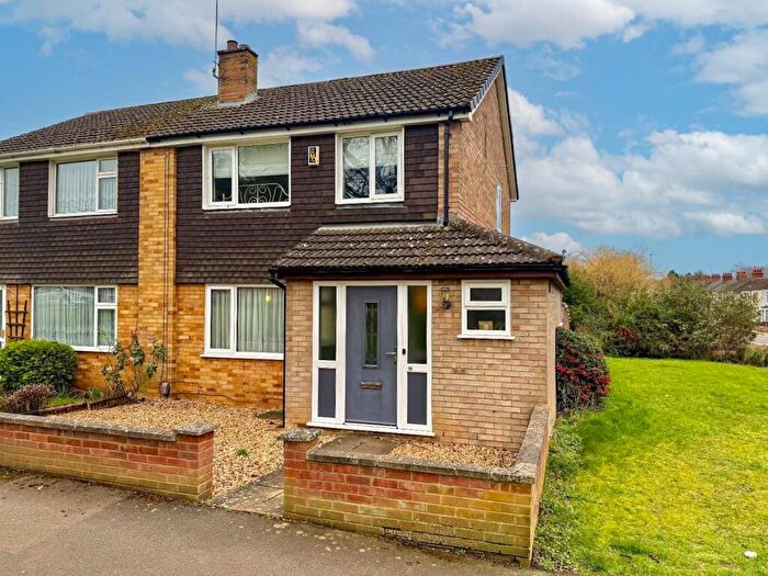 3 Bedroom Semi Detached House For Sale In Moreton Way, Kingsthorpe, Northampton, NN2