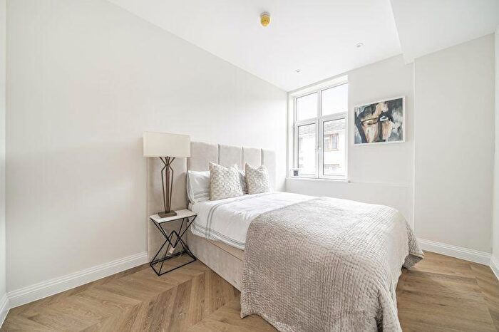 2 Bedroom Flat For Sale In Princes Street, Dorchester, DT1