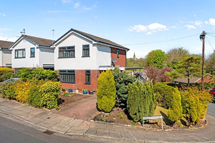 3 Bedroom Link Detached House For Sale In Whalley Drive, Bury, BL8