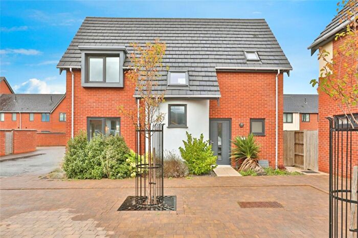 3 Bedroom Detached House For Sale In Goodson Road, Norwich, Norfolk, NR7