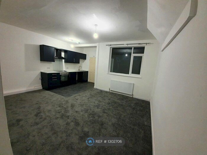 1 Bedroom Flat To Rent In Drury Lane, Normanton WF6
