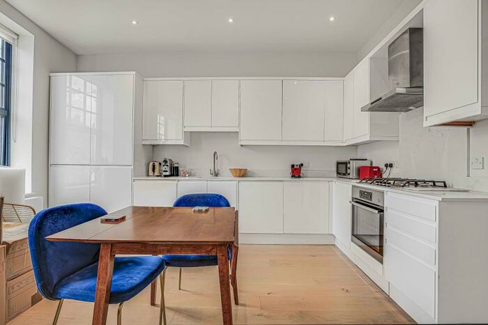 2 Bedroom Flat To Rent In Station Terrace, London, NW10