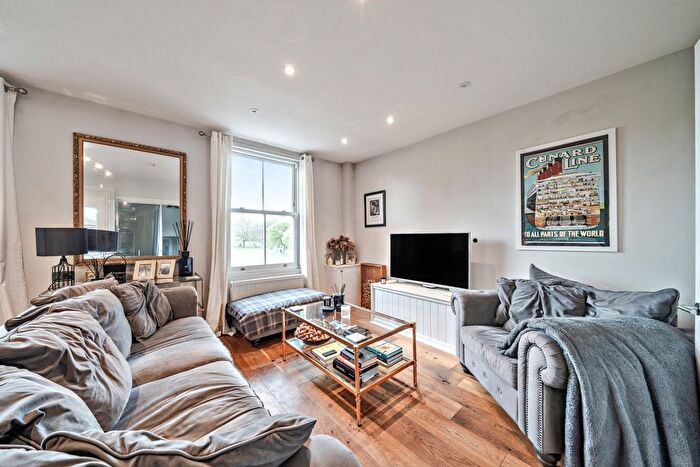 2 Bedroom Flat To Rent In Bellevue Road, London, SW17
