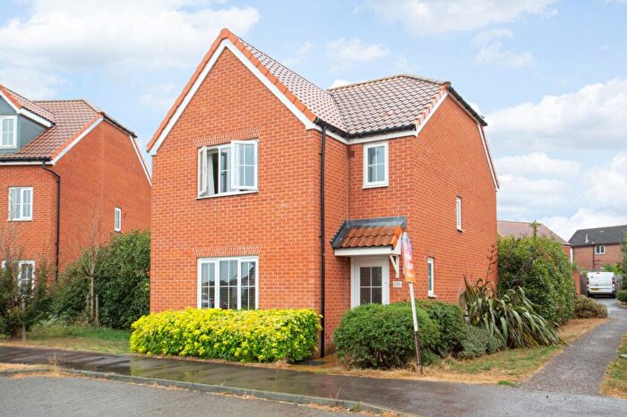3 Bedroom Detached House For Sale In Central Boulevard, Aylesham, Canterbury, Kent, CT3