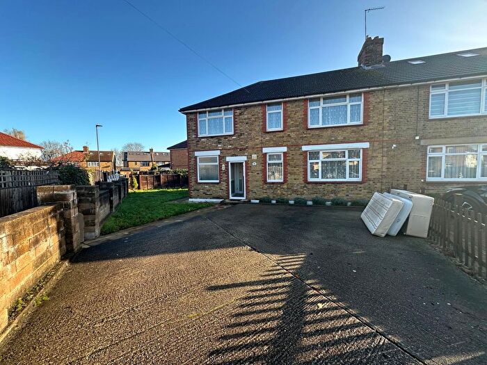 5 Bedroom Terraced House To Rent In Brookfield Road, Edmonton, N9