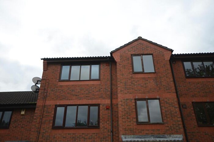 1 Bedroom Flat To Rent In Limber Court, Grimsby, DN34
